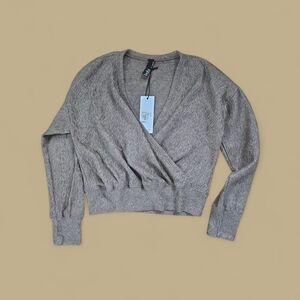 bobi Women's V-Neck‎ Sweater - Brown